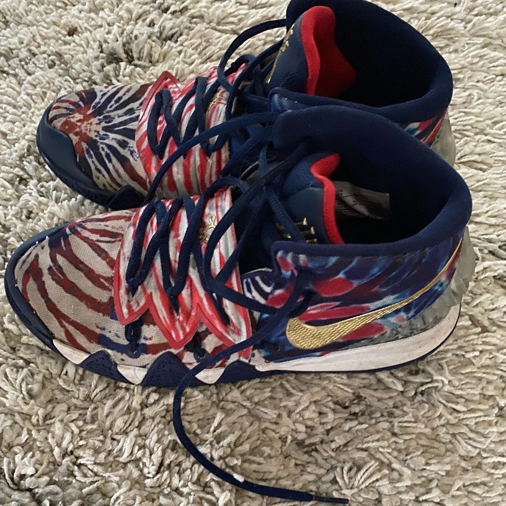 Basketball sneakers